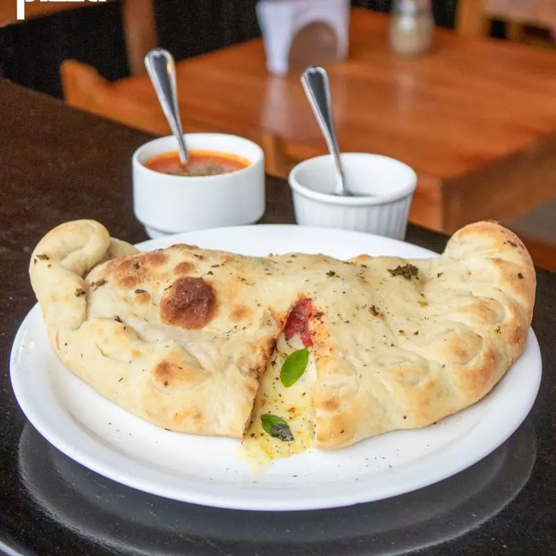 CALZONE TRADICIONAL
