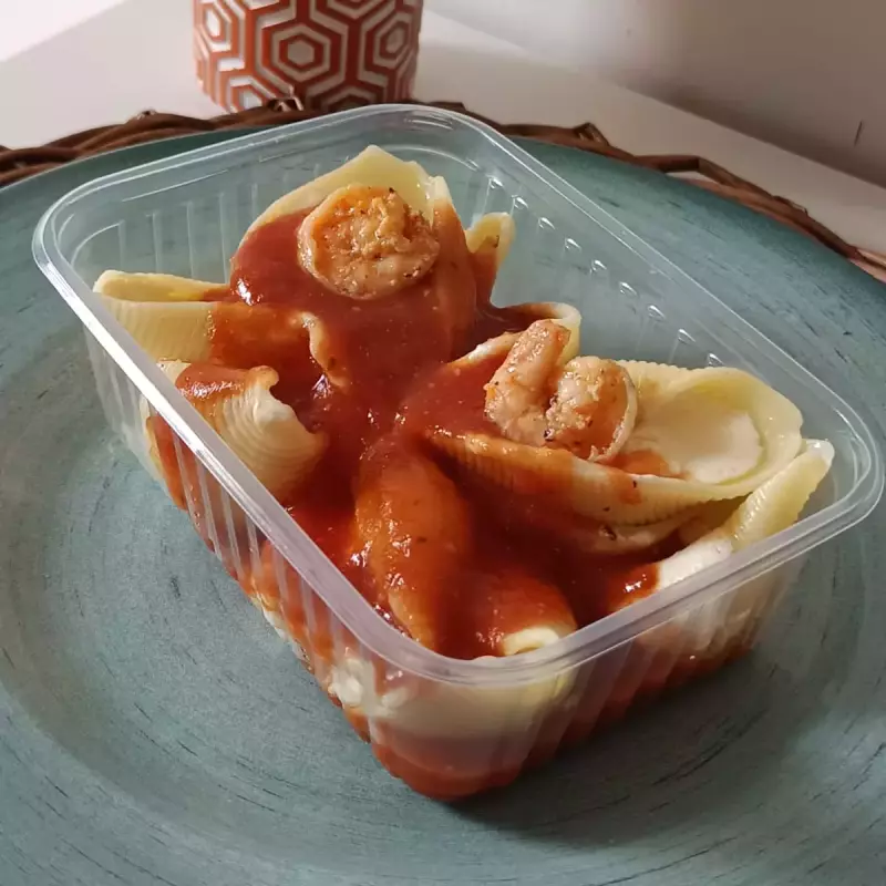 Conchiglione recheado com camarão