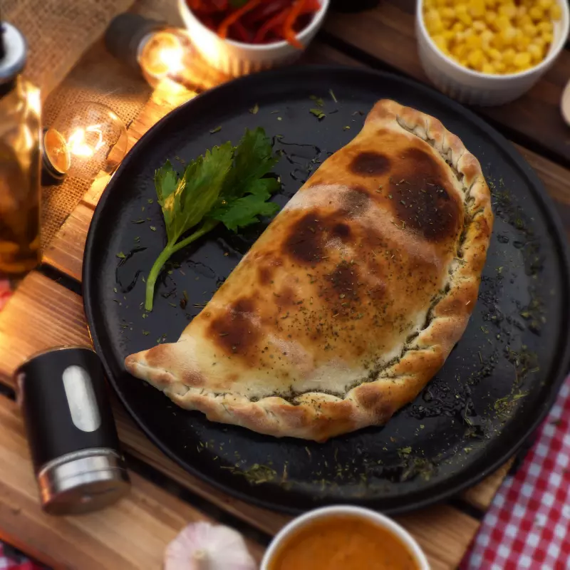 Calzone Super Peperoni