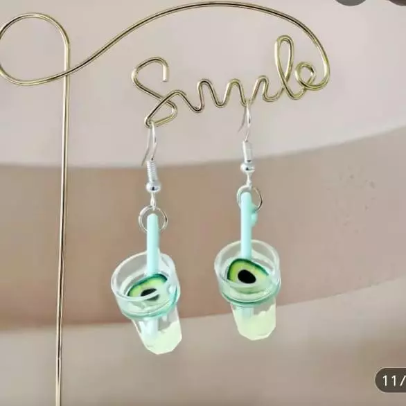 ARETES DE AGUACATE