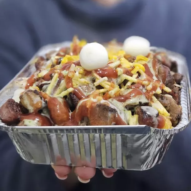 1/2 Peca'o + 2 Refrescos