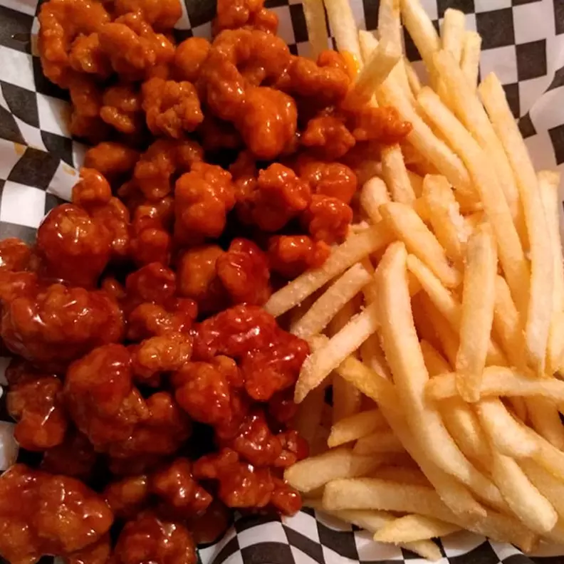 Boneless con papas