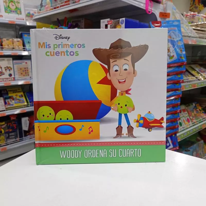 WOODY ORDENA SU CUARTO