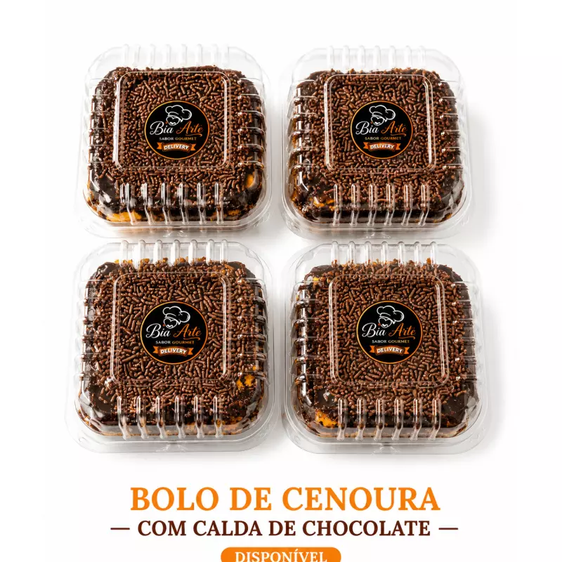 Bolo de cenoura c/calda de chocolate