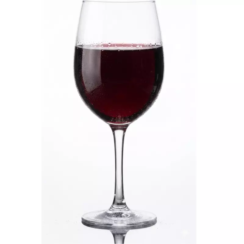 Copo de vinho maduro