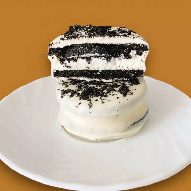Alfajor cookies and cream