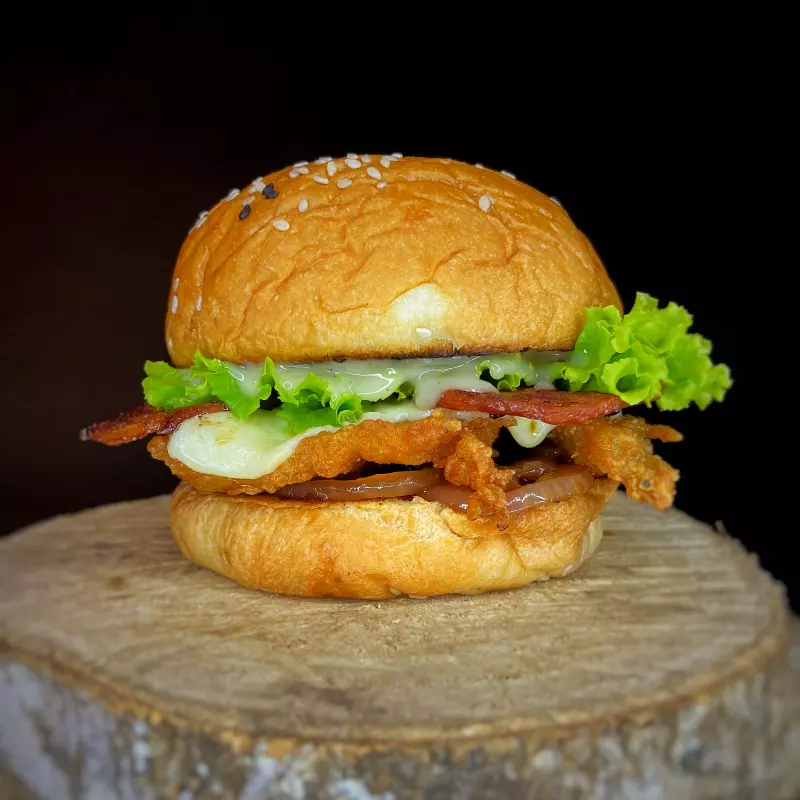 Classic American Chicken Burger