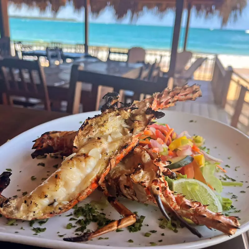 Langosta a la Parrilla 1LB Lobster