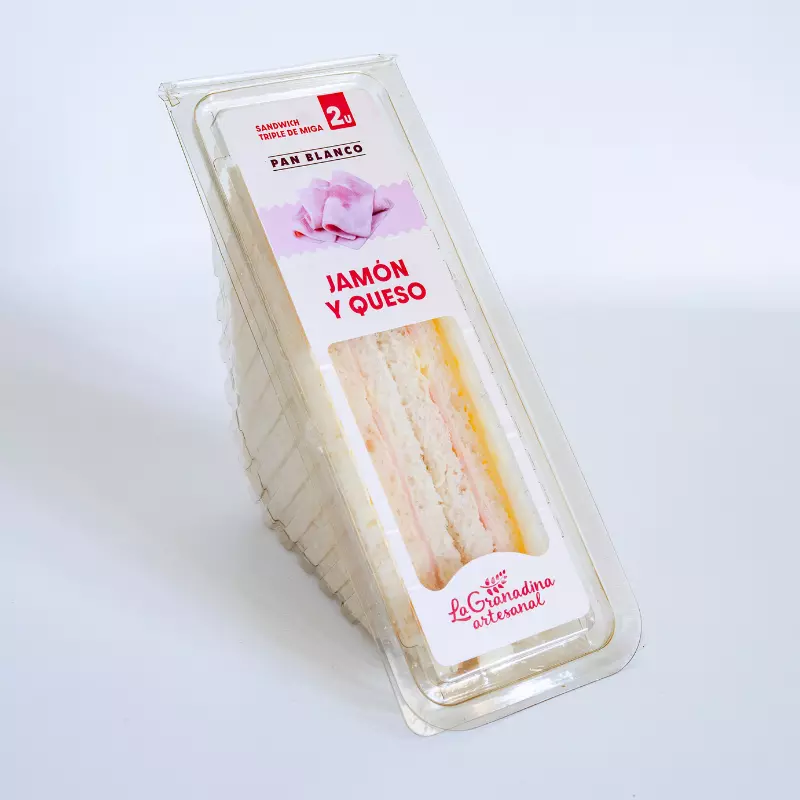 SÁNDWICH  DE JyQ (pan blanco)