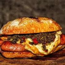 Choripan con Queso