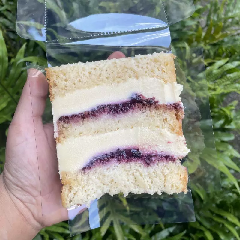 Slice cake de limão frutas vermelhas