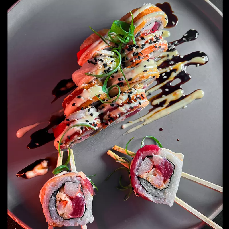 Rainbow Roll Frio(10 Piezas)