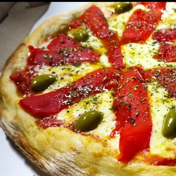 • Pizza de Morrón