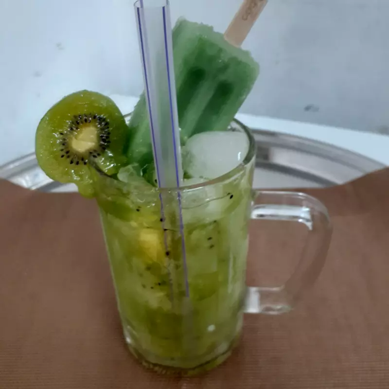 Caipirinha de kiwi