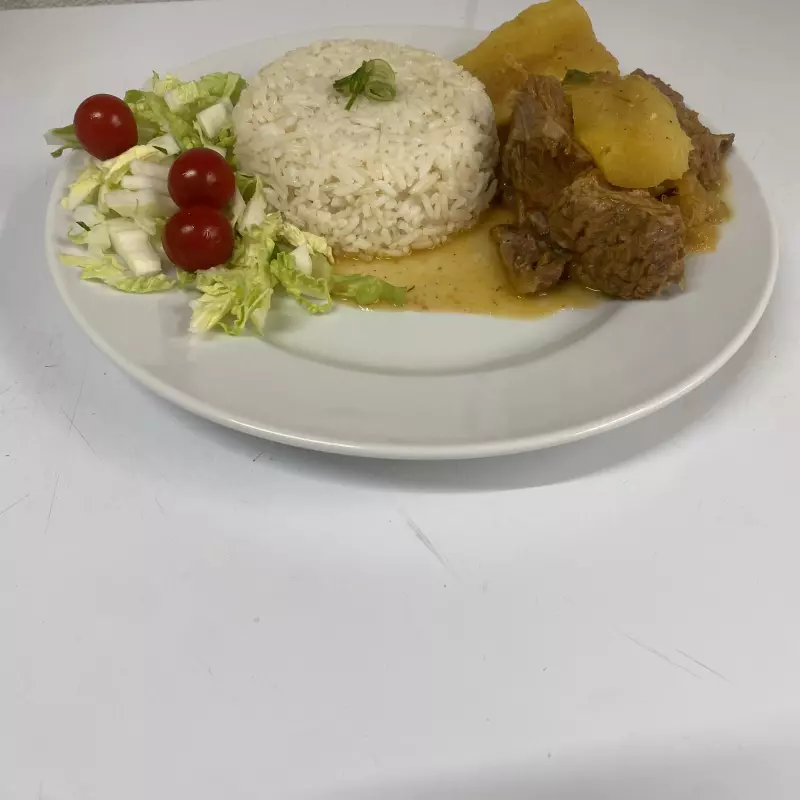 VACA ATOLADA(COSTELA COM MANDIOCA)