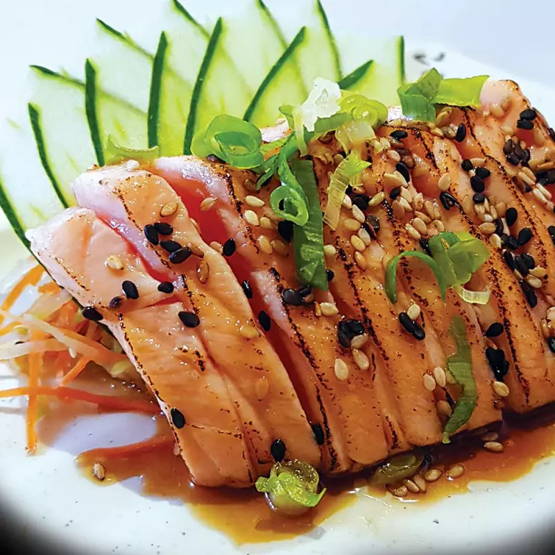 TATAKI DE SALMÃO – 10 PEÇAS