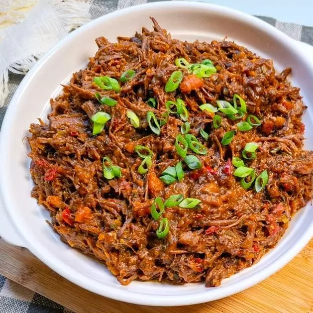 Carne desfiada com Batata frita