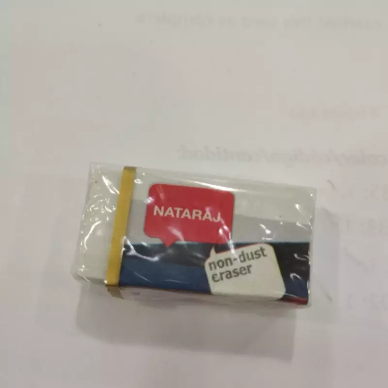 Borras pequeñas blancas nataraj