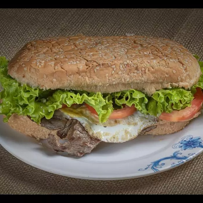 Sándwich de Lomito Simple + Porción de Papas