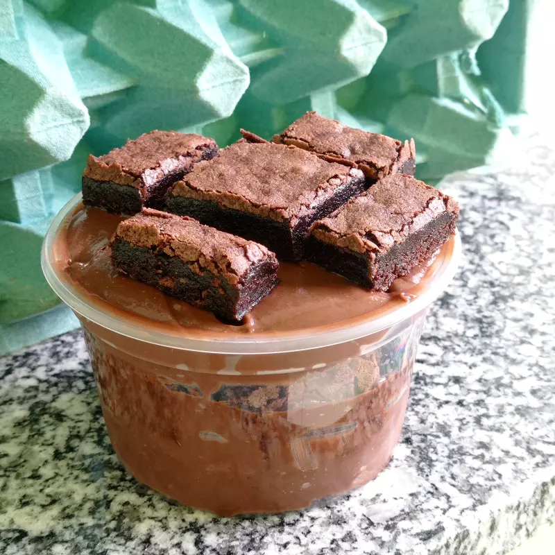 Brownie no Pote com Creme Danete