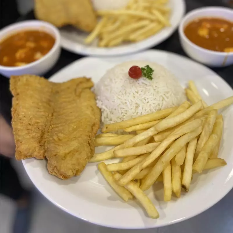 FILÉ DE PEIXE AO MOLHO DE CAMARÃO EX