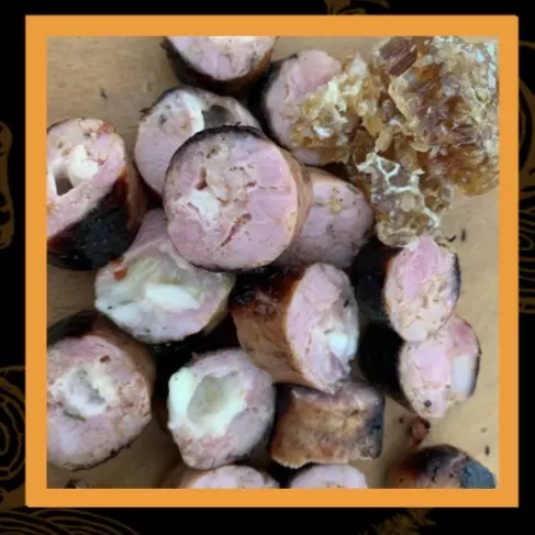 Linguiça Pernil com Queijo Brie Mel