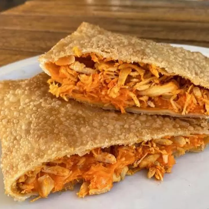PASTEL FRANGO C/ CHEDDAR