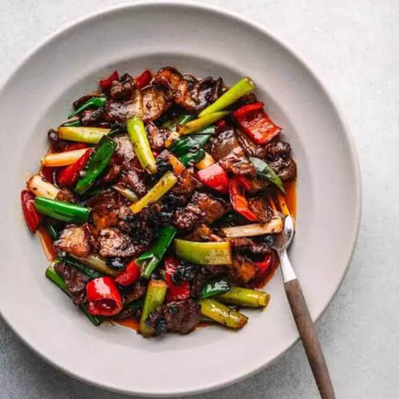 Schezwan Pork Dry (160gm)