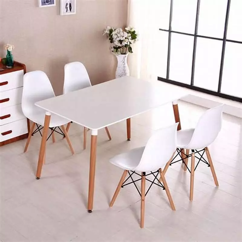 Combo Mesa 140x80 + 4 sillas eames