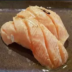 Niguiri Salmão maçaricado(6 un)