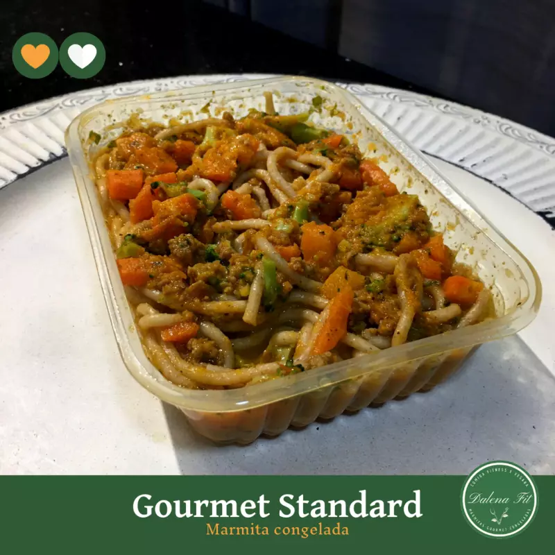Espaguete integral com Carne e Legumes