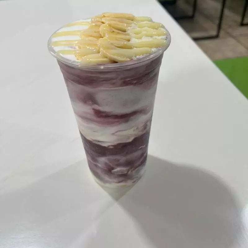 Açai mousse ninho