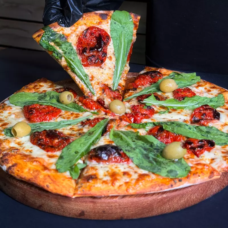 TOMATE SECO C/ RÚCULA Borda Grátis