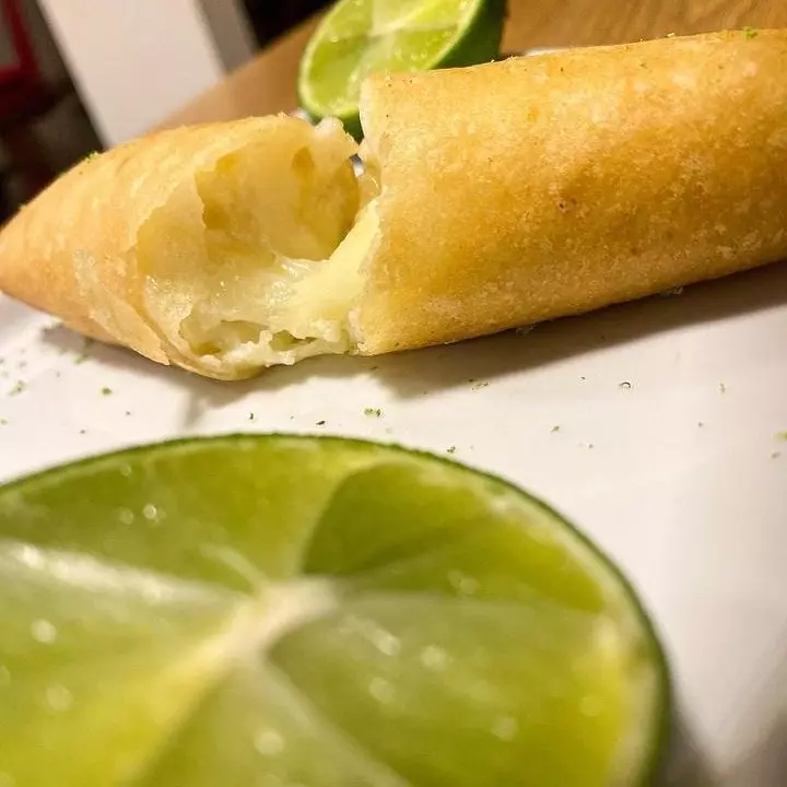 ROLINHO DE MOUSSE DE LIMÃO