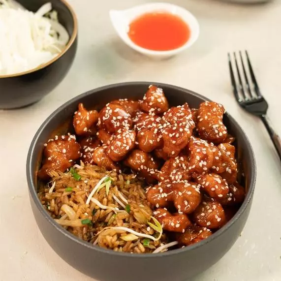 Cerdo agridulce con ajonjolí