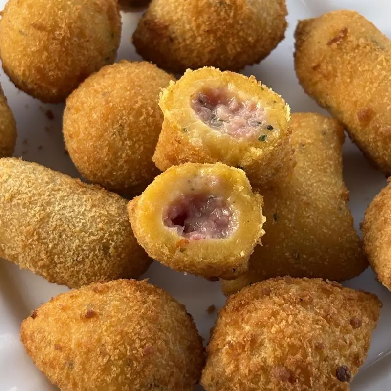 10 Mini Bolinho Misto