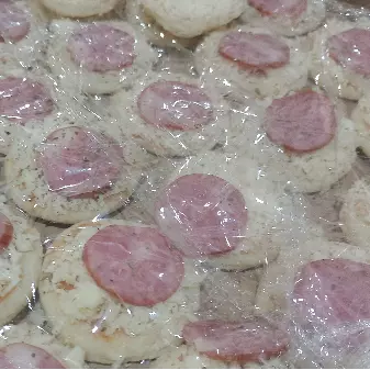 MINI PIZZA CALABRESA BANDEJA 50 UND.