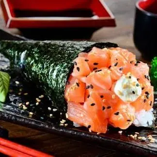 TEMAKI SALMÃO CRU