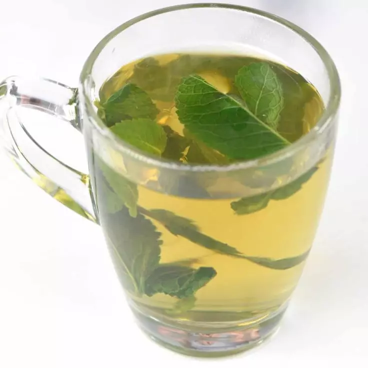 Fresh mint tea