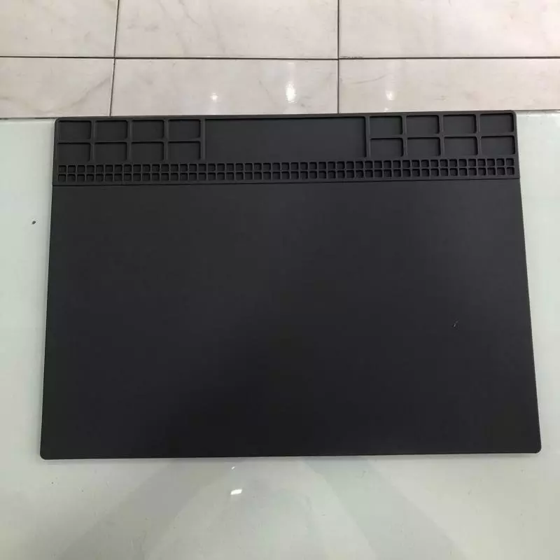 TAPETE DE TRABAJO GRIS TE-614