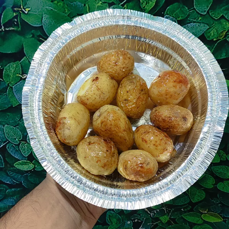 Porção de batatas coradas