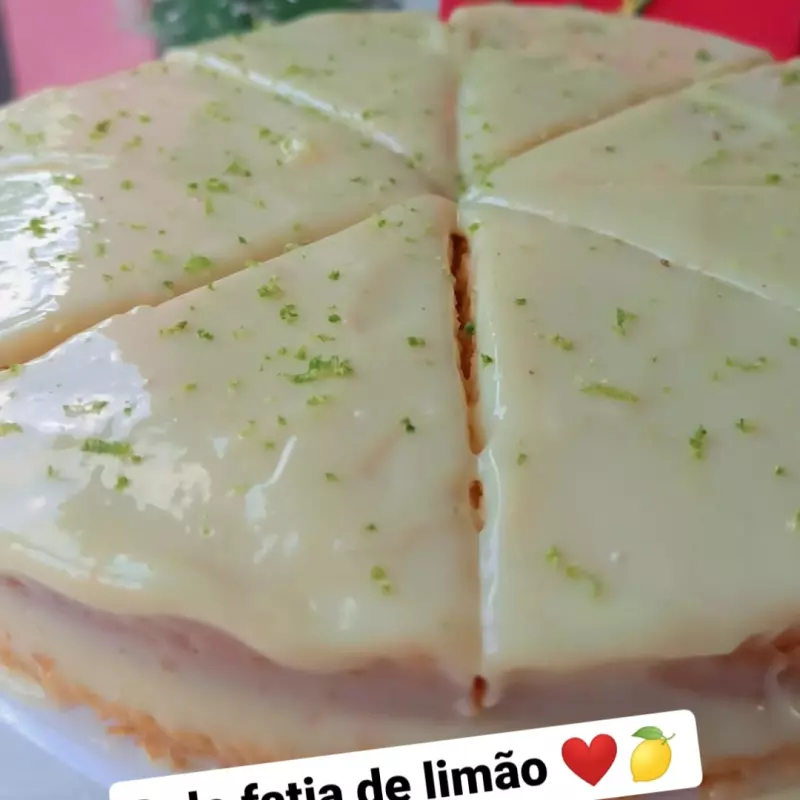 Bolo fatia limão