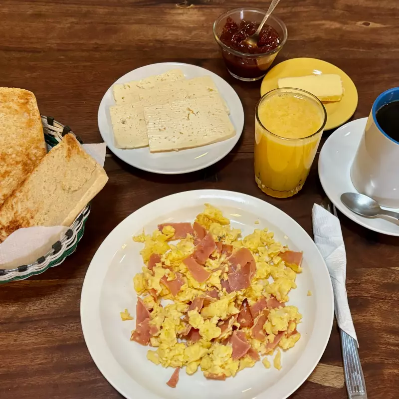 DESAYUNO AMERICANO