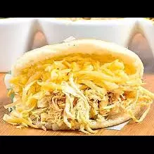 Arepa con Pollo