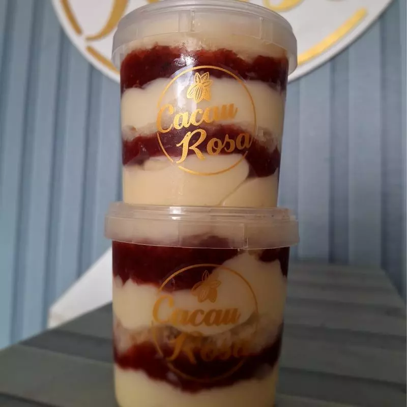 Bolo de Pote Morango