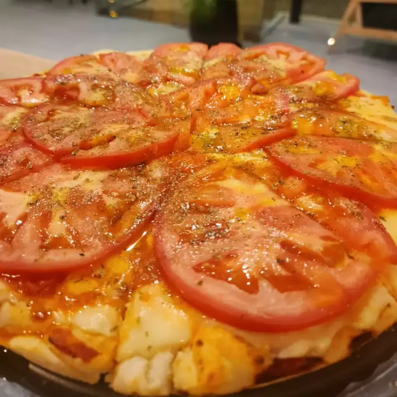PIZZA NAPOLITANA