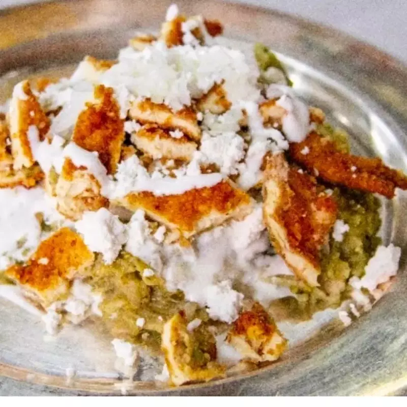 (ElJ) Chilaquiles Pechuga empanizad