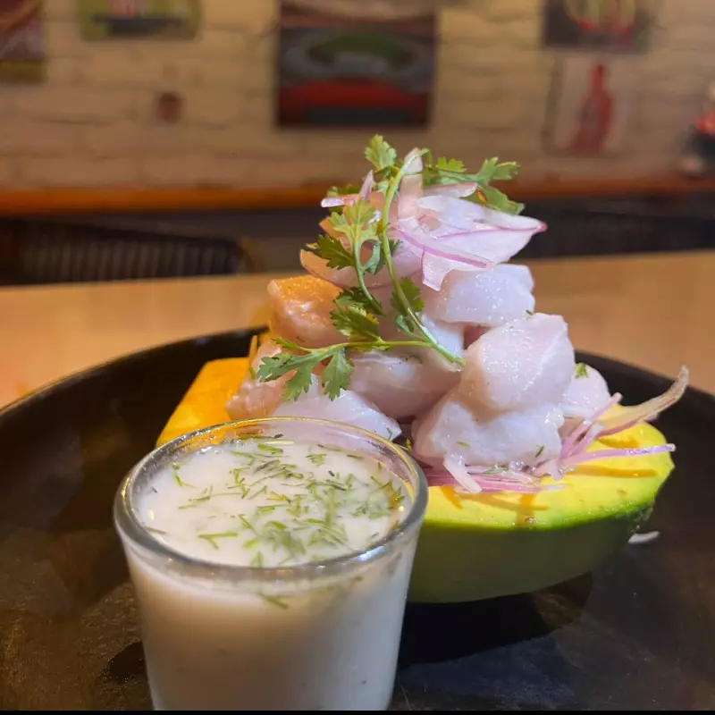 Aguacate acevichado