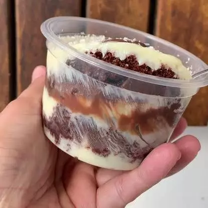 Bolo no pote prestígio