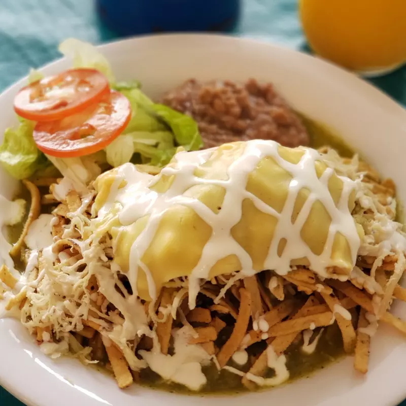 Chilaquiles en salsa